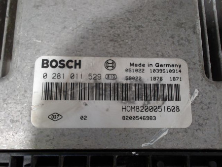 CALCULATEUR MOTEUR RENAULT TRAFIC