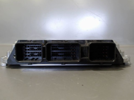 CALCULATEUR MOTEUR RENAULT TRAFIC
