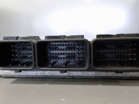 CALCULATEUR MOTEUR RENAULT MASTER
