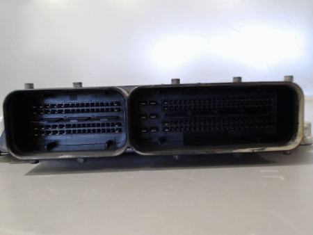 CALCULATEUR MOTEUR OPEL ZAFIRA