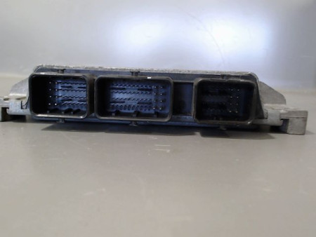 CALCULATEUR MOTEUR RENAULT CLIO