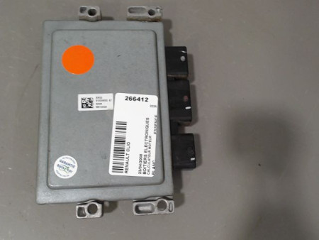 CALCULATEUR MOTEUR RENAULT CLIO