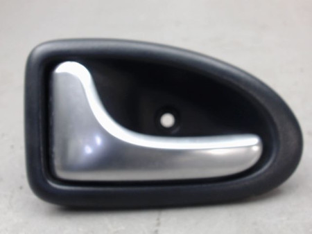 POIGNEE INTERIEURE PORTE AVANT GAUCHE RENAULT CLIO