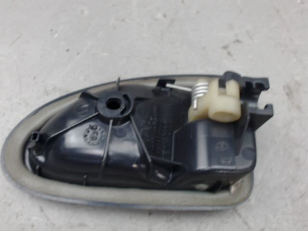 POIGNEE INTERIEURE PORTE AVANT GAUCHE RENAULT CLIO