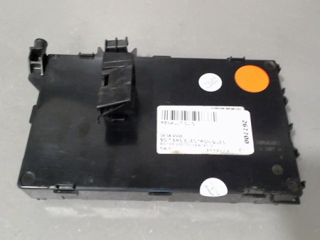 BOITIER GESTION HABITACLE RENAULT CLIO