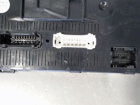BOITIER GESTION HABITACLE RENAULT CLIO