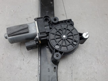 MECANISME LEVE-GLACE AVANT DROIT FIAT PUNTO