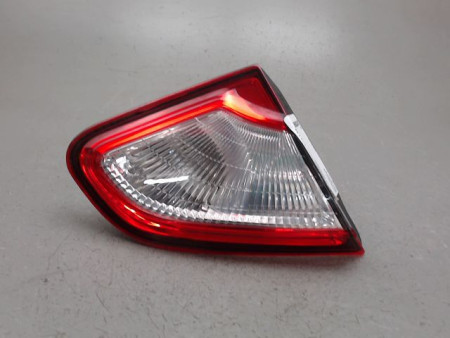 FEU ARRIERE INTERIEUR GAUCHE NISSAN QASHQAI