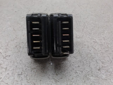 COMMANDE LEVE-GLACE PORTE AVG RENAULT TWINGO