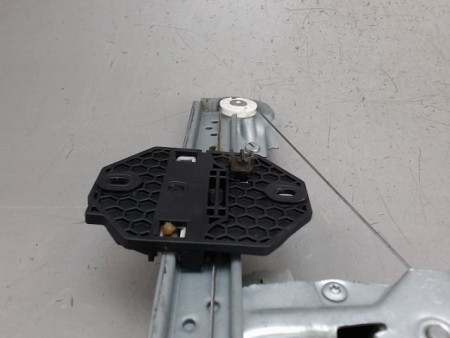 MECANISME LEVE-GLACE AVANT GAUCHE DACIA SANDERO