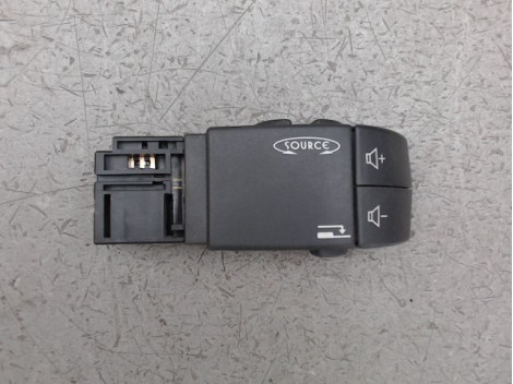 COMMANDE AUTORADIO RENAULT TRAFIC