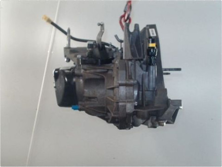 BOITE A VITESSE MECANIQUE RENAULT CLIO 1.5 dCi 