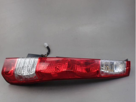 FEU ARRIERE DROIT HONDA CR-V