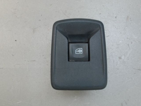 COMMANDE LEVE-GLACE PORTE AVD RENAULT KANGOO