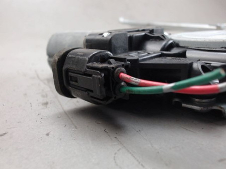 MECANISME LEVE-GLACE AVANT DROIT OPEL AGILA