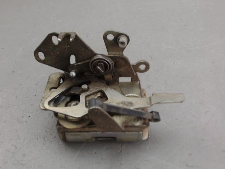 SYSTEME CONDAMNATION AVANT GAUCHE IVECO 35.8