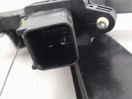 MECANISME LEVE-GLACE AVANT DROIT OPEL MOKKA