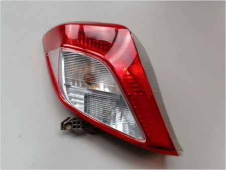 FEU ARRIERE GAUCHE  TOYOTA YARIS