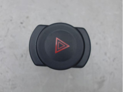 BOUTON DE WARNING DACIA DUSTER