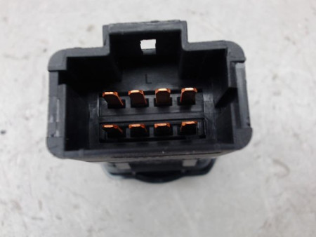 BOUTON DE WARNING DACIA DUSTER