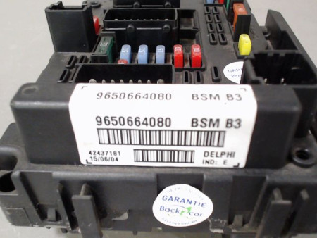 BOITE A FUSIBLES PEUGEOT 307