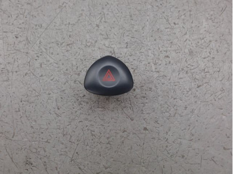 BOUTON DE WARNING RENAULT CLIO