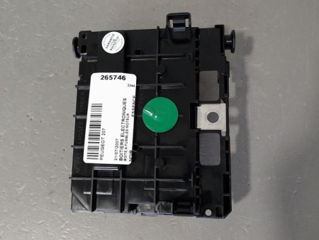BOITE A FUSIBLES PEUGEOT 207