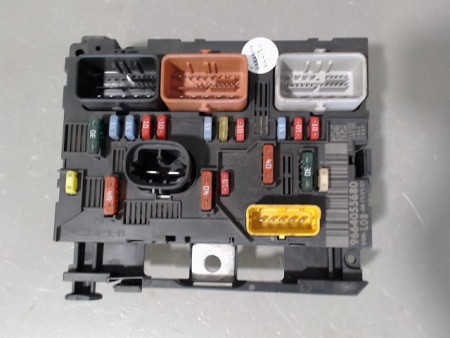 BOITE A FUSIBLES CITROEN C4