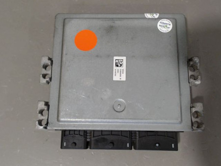 CALCULATEUR MOTEUR RENAULT LAGUNA