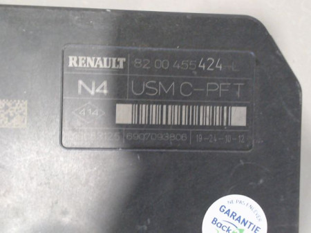 BOITE A FUSIBLES RENAULT MEGANE