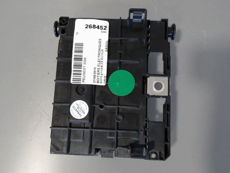 BOITE A FUSIBLES PEUGEOT 3008