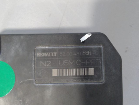 BOITE A FUSIBLES RENAULT MEGANE
