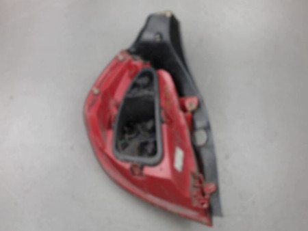 FEU ARRIERE DROIT RENAULT CLIO