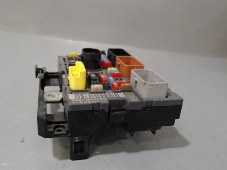 BOITE A FUSIBLES PEUGEOT 3008