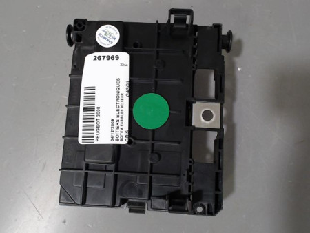 BOITE A FUSIBLES PEUGEOT 3008