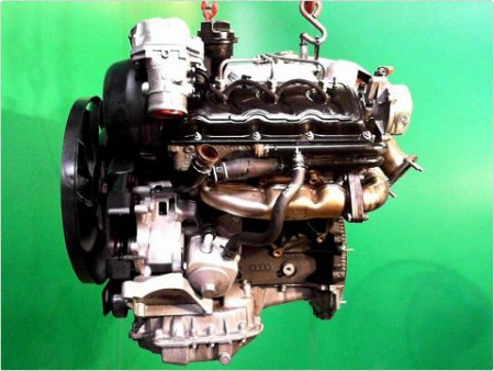 MOTEUR DIESEL AUDI A4 2001-2004 2.5 TDI quattro
