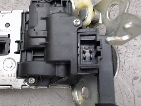 SERRURE COFFRE ARRIERE SKODA SUPERB