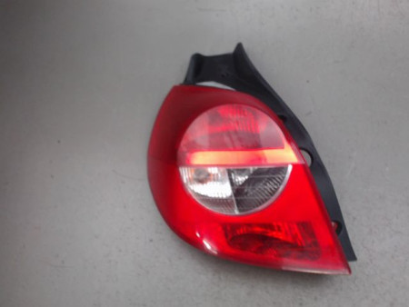 FEU ARRIERE GAUCHE  RENAULT CLIO