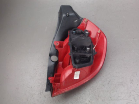 FEU ARRIERE GAUCHE  RENAULT CLIO
