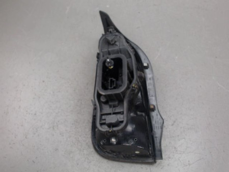 FEU ARRIERE DROIT VOLKSWAGEN UP