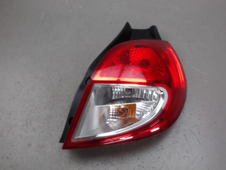 FEU ARRIERE DROIT RENAULT CLIO