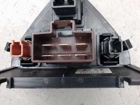 BOUTON DE WARNING RENAULT KOLEOS