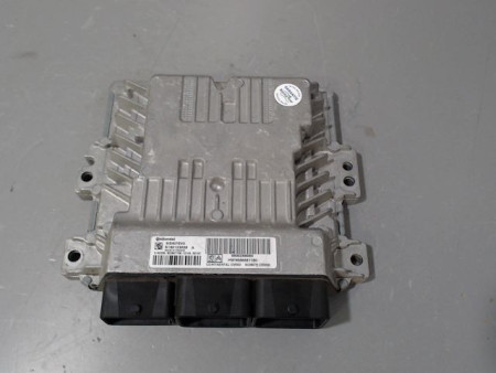CALCULATEUR MOTEUR PEUGEOT 5008