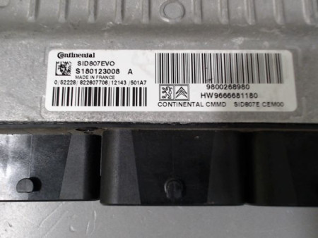 CALCULATEUR MOTEUR PEUGEOT 5008