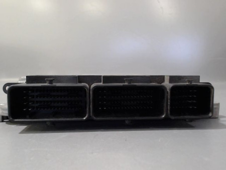 CALCULATEUR MOTEUR RENAULT MASTER