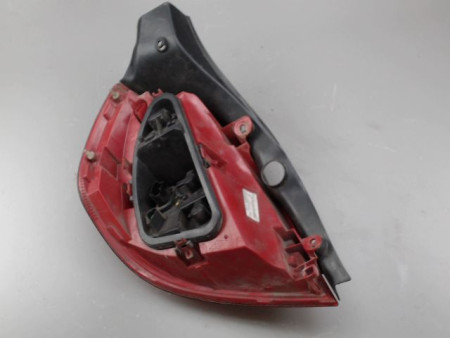 FEU ARRIERE DROIT RENAULT CLIO