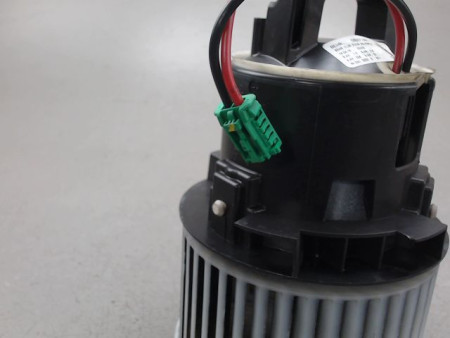 MOTEUR VENTILATEUR CHAUFFAGE PEUGEOT 308