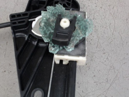 MECANISME LEVE-GLACE AVANT GAUCHE PEUGEOT 3008