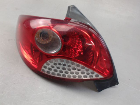 FEU ARRIERE GAUCHE  PEUGEOT 206