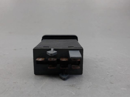 BOUTON DE WARNING VOLKSWAGEN GOLF